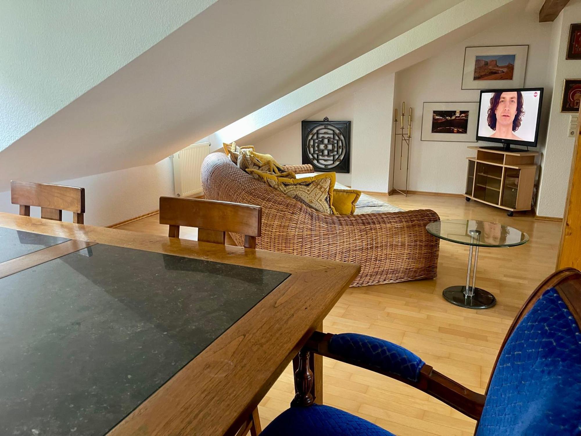 Wunderschoenes Grosses 3 Zimmer Apartament Zentrum Goldstadt Familienfreundlich Mit Garage 普福尔茨海姆 外观 照片