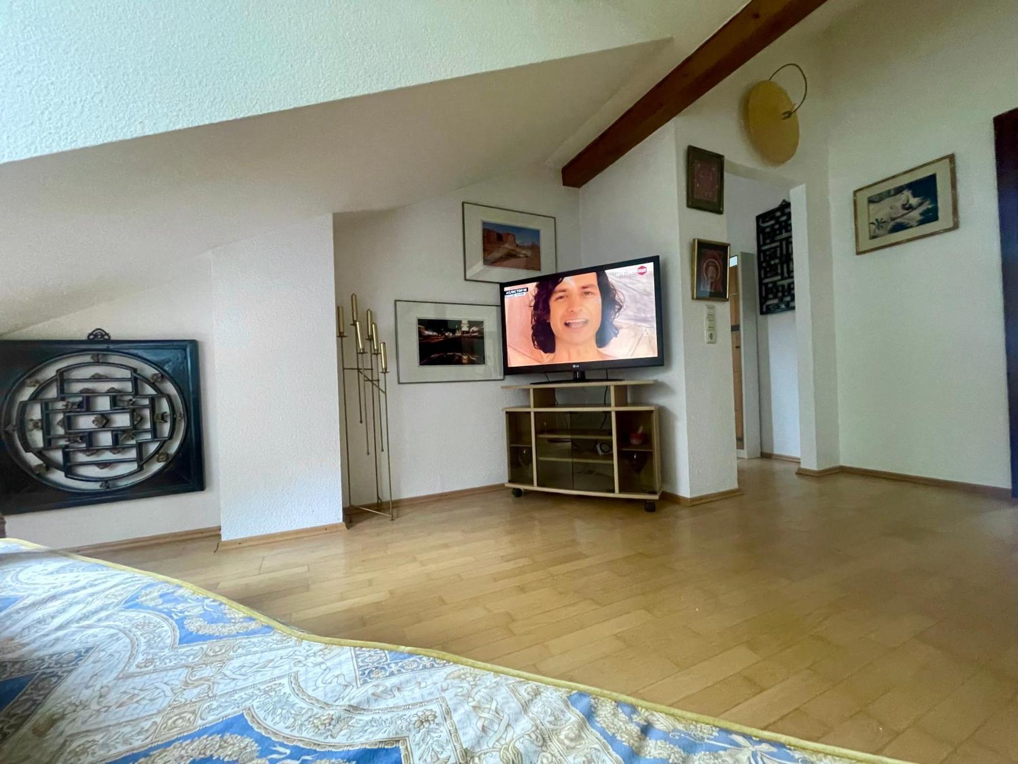 Wunderschoenes Grosses 3 Zimmer Apartament Zentrum Goldstadt Familienfreundlich Mit Garage 普福尔茨海姆 外观 照片