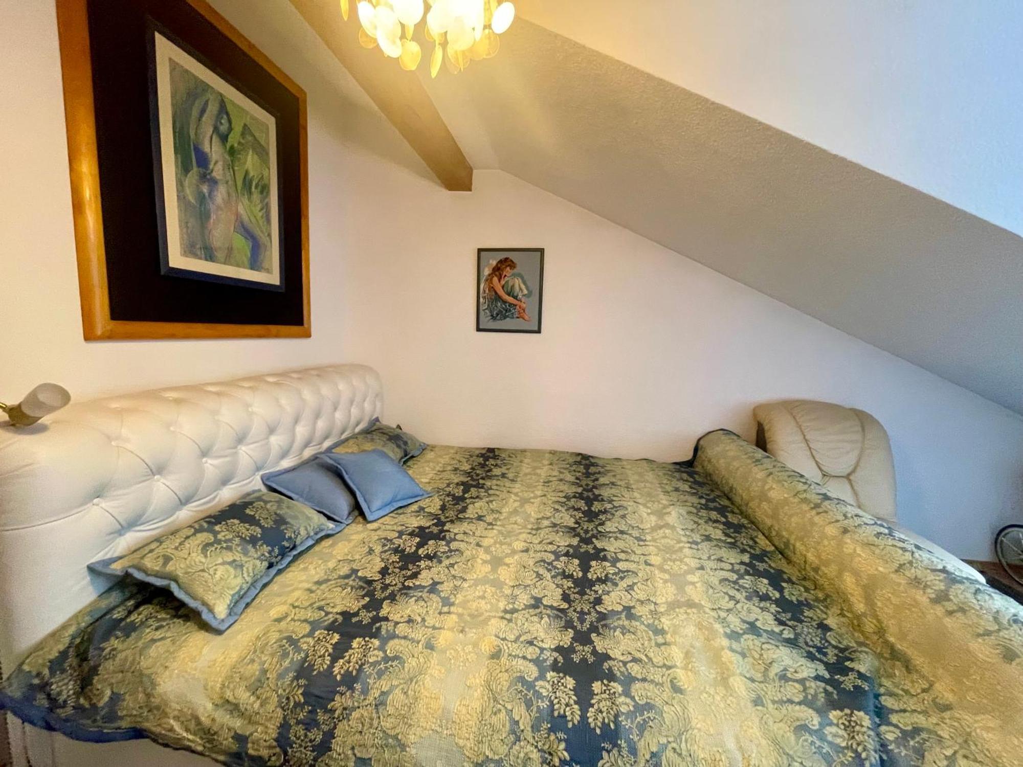 Wunderschoenes Grosses 3 Zimmer Apartament Zentrum Goldstadt Familienfreundlich Mit Garage 普福尔茨海姆 外观 照片